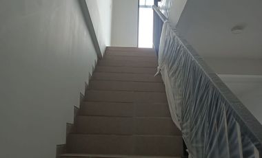 2 Ruko Jejer Baru Gress Grand Eastern Surabaya Timur