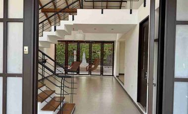 SE VENDE HERMOSA CASA EN CHINAUTA FUSAGASUGA.