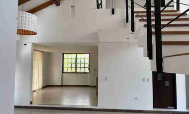 SE VENDE HERMOSA CASA EN CHINAUTA FUSAGASUGA.