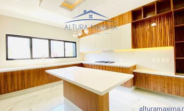 Casa Nueva en Renta Villa Verona Zapopan