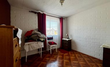 Se Vende Casa Luminosa En Sargento Alberto Cobo, Maipú