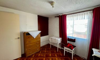 Se Vende Casa Luminosa En Sargento Alberto Cobo, Maipú