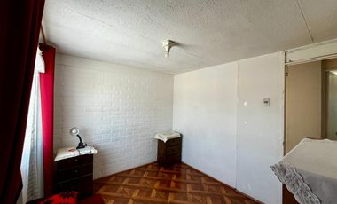 Se Vende Casa Luminosa En Sargento Alberto Cobo, Maipú
