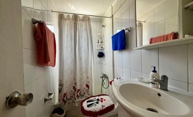 Se Vende Casa Luminosa En Sargento Alberto Cobo, Maipú