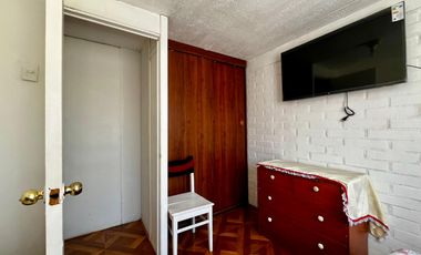 Se Vende Casa Luminosa En Sargento Alberto Cobo, Maipú