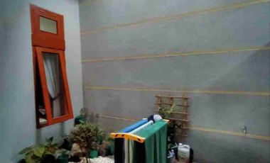 Rumah Bagus 2lt Bangunan Kokoh di Jenengan Sawit