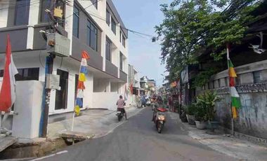 Di Jual Cepat Rumah di Kemayoran Siap Huni Promo Akhir Tahun