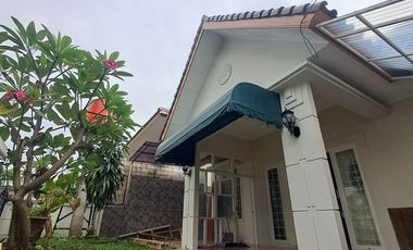 Rumah di Kontrakan Cocok Untuk Kantor area Radio Dalam Kebayoran Baru Jakarta Selatan