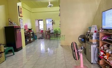 ขายทาวน์เฮ้าส์ 2 ชั้น หมู่บ้านใต้ร่มทอง2 ทับเที่ยง ตรัง เนื้อที่ 18.40 ตร.ว ต่อเติมครบ ทำเลดี ใกล้ตัวเมืองตรัง