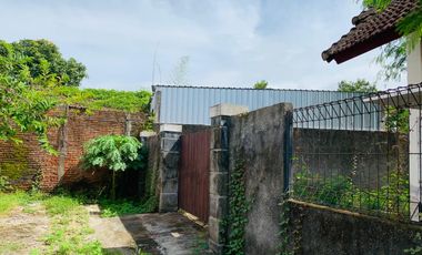 Rumah di kompleks perumahan senteluk batu layar