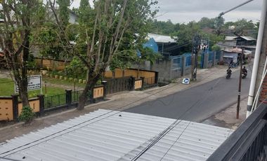 Rumah Ruko di pinggir jalan babakan kota Mataram