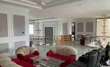 RUMAH MEWAH DI KAWASAN GATOT SUBROTO TENGAH DENPASAR BALI