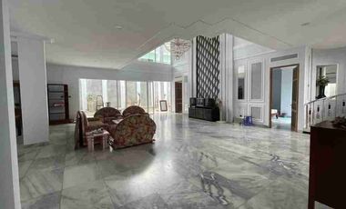 RUMAH MEWAH DI KAWASAN GATOT SUBROTO TENGAH DENPASAR BALI