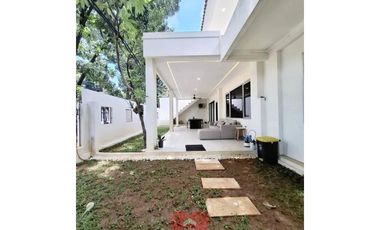 Rumah Bagus Lokasi Strategis di Kebayoran Baru, Jakarta Selatan