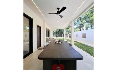 Rumah Bagus Lokasi Strategis di Kebayoran Baru, Jakarta Selatan