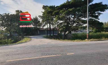 บ้านเดี่ยว โครงการ เฉลิมพรรณ อู่ทอง-ท่าพระ เนื้อที่ 57 ตารางวา ใกล้หอนาฬิกาบรรหารแจ่มใส ถนนอู่ทอง-บ้านไร่ (สาย 333) ตำบลอู่ทอง อำเภออู่ทอง จังหวัดสุพร