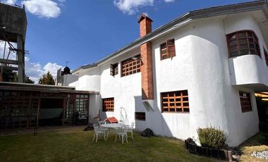 Hermosa Casa con Ampliaciones En Venta