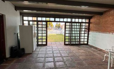 Hermosa Casa con Ampliaciones En Venta