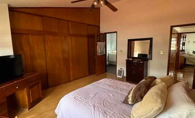Hermosa Casa con Ampliaciones En Venta
