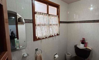 Hermosa Casa con Ampliaciones En Venta