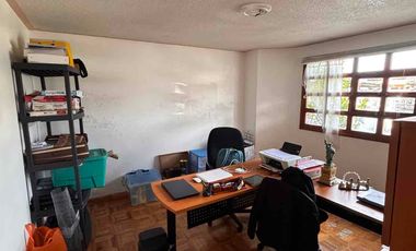 Hermosa Casa con Ampliaciones En Venta