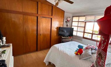 Hermosa Casa con Ampliaciones En Venta