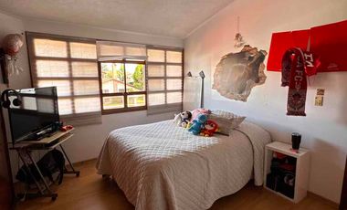Hermosa Casa con Ampliaciones En Venta