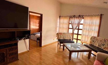 Hermosa Casa con Ampliaciones En Venta