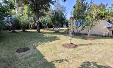 EN VENTA - ESPECTACULAR TERRENO ESQUINERO DE 1081,91m2 Y CASA,en el sector del WAYRA PLAZA