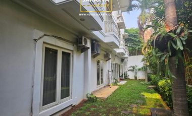 Exclusive Expat Guest House in Wijaya, Kebayoran Baru . Prime Income Property with 80–90% Occupancy
