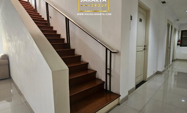 Exclusive Expat Guest House in Wijaya, Kebayoran Baru . Prime Income Property with 80–90% Occupancy