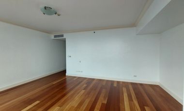 One Roxas Triangle ORT 3BR Condo Rent Makati City