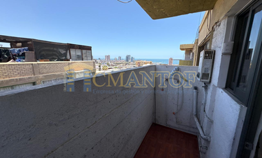 Venta departamento 3 dormitorios a pasos del centro vista parcial al mar, calle Valdivia