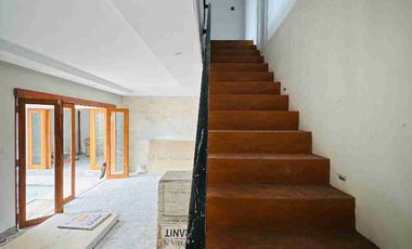 Di Jual vila modern 3 bedroom siap huni dekat pantai di Sanur