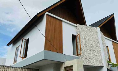 Di Jual vila modern 3 bedroom siap huni dekat pantai di Sanur