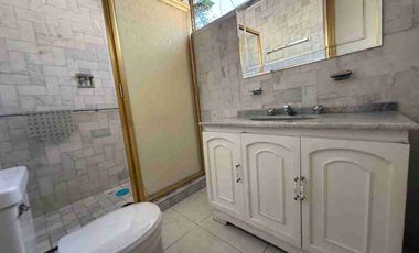 Casa en venta para remodelar en Vista Hermosa