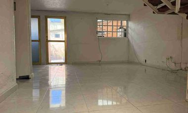 Casa en venta para remodelar en Vista Hermosa