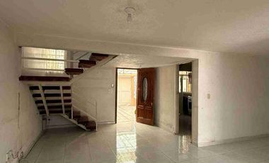 Casa en venta para remodelar en Vista Hermosa