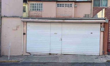 Casa en venta para remodelar en Vista Hermosa