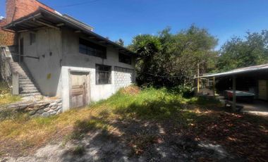 amplia propiedad en venta terreno en venta con casa sector san Blas