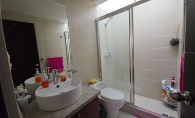 En Challuabamba casa en venta en urbanzación – sector Megatienda del Sur