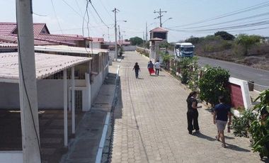 VENTA DE CASAS EN URB. BRISAS DE ANCON