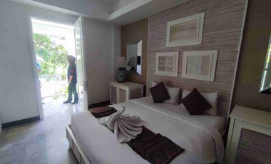 Di Jual Hotel 3 Lantai Dengan Resto 
Di Jl. Petitenget Gg. Kukur Anyar, Kerobokan Kelod, Kec. Kuta Utara, Kab. Badung

Spesifikasi:

Luas Tanah 325m²

Bangunan Hotel 396m²

Bangunan Resto 15m²
11 Kamar
Pool

Resto

Tahun dibangun 2013

Selling Point:

Kawasan Hotel/Villa Petitenget

7 Menit Menuju Pantai Petitenget

7 Menit ke Seminyak Square

Harga 15M Nego