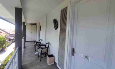 Di Jual Hotel 3 Lantai Dengan Resto 
Di Jl. Petitenget Gg. Kukur Anyar, Kerobokan Kelod, Kec. Kuta Utara, Kab. Badung

Spesifikasi:

Luas Tanah 325m²

Bangunan Hotel 396m²

Bangunan Resto 15m²
11 Kamar
Pool

Resto

Tahun dibangun 2013

Selling Point:

Kawasan Hotel/Villa Petitenget

7 Menit Menuju Pantai Petitenget

7 Menit ke Seminyak Square

Harga 15M Nego