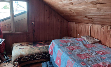 Se vende linda casa habitación en el sector de Puerto Nuevo a pasos de la playa.