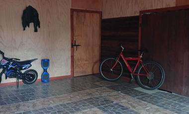 Se vende linda casa habitación en el sector de Puerto Nuevo a pasos de la playa.