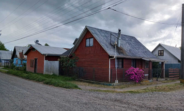 Se vende linda casa habitación en el sector de Puerto Nuevo a pasos de la playa.