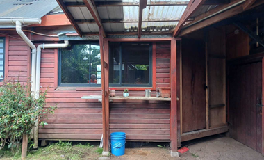 Se vende linda casa habitación en el sector de Puerto Nuevo a pasos de la playa.