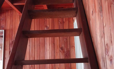 Se vende linda casa habitación en el sector de Puerto Nuevo a pasos de la playa.