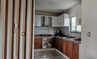 CASA EXCLUSIVA CON BALCÓN, PATIO EXTERIOR, CISTERNA EN PACHUCA